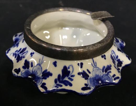 Vintage SIGNED Trinket dish DELFTS Holland: ceramic / porcelain Trinket Dish. Possibly Handmade or Hand Painted. Signed 242 Delfts Ithaca NY on the bottom. Painted blue on white ceramic. Metallic rim. Possibly vintage ash tray. Measures approxi