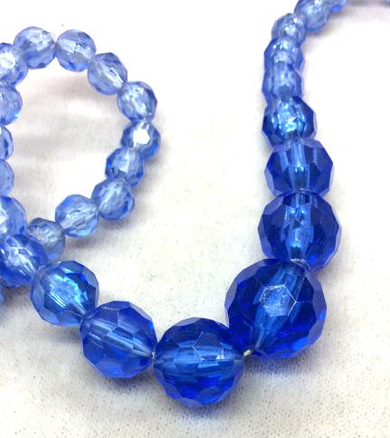 Vintage Composite Beaded Choker Necklace: Blue faceted beaded, semi translucent. Push box clasp. 6 in approx. costume Jewelry, Fashion Jewelry, Vintage Plastic Beads, Choker, Necklace, Fashion Accessory, Blue Beads, 3