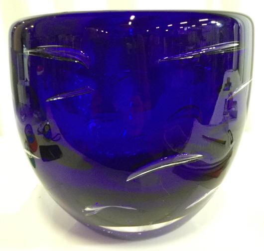 Signed Orrefors Linstrand Ariel Style Bowl: Signed Orrefors Linstrand Ariel Style Bowl, Signed and numbered on underside, sticker onupper rim that reads Orrefors Sweden, measures approximately 6.75 inches tall x 7.5 inches in diameter. Cobalt B