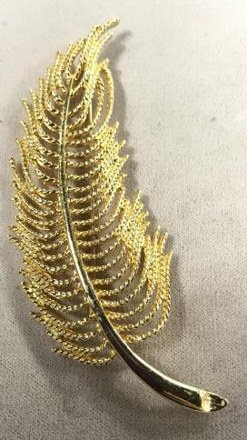 Fern Leaf Brooch by MONET, Signed: Designer Brooch by MONET, GOLD TONE METAL, fine detail, 3.5 x1. In. Designer Brooch Pin, Monet Brooch, Wearable Accessory, Elegant Jacket Adornment, Clothing Accessory, Wardrobe Fashion, Fern Leaf, Le