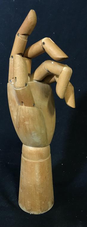 Vintage Reticulated Hand Model Artist Tool: Vintage Reticulated Hand Model Art Tool, measures approximately 13 inches tall x 4 inches wide x 2.25 inches deep, marks to wood and crack to base. Art Tools, Drawing Tool, Artist Tool, Sculpture, For