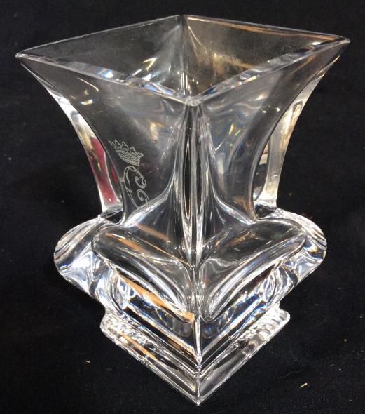 SEVRES FRANCE Cut Crystal Vase: Underside of vase is marked SEVRES FRANCE CRISTAL. Piece is petite in size. Measures approx 4.5 inches tall 3 inches wide. bud vase. decorative arts and accessories, home accent, shelf piece, decorati