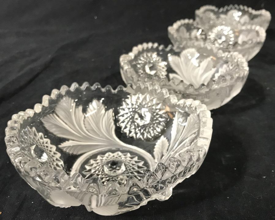 Set 4 Saw Tooth Bowls W Frosted Detail: Bowls are petite in size. Pieces are toothed and have frosted leaf detail. Each measures approx 4.75 inches wide 2 inches tall. crystal, brilliant cut crystal, tableware, tabletop decor, tabletop acce