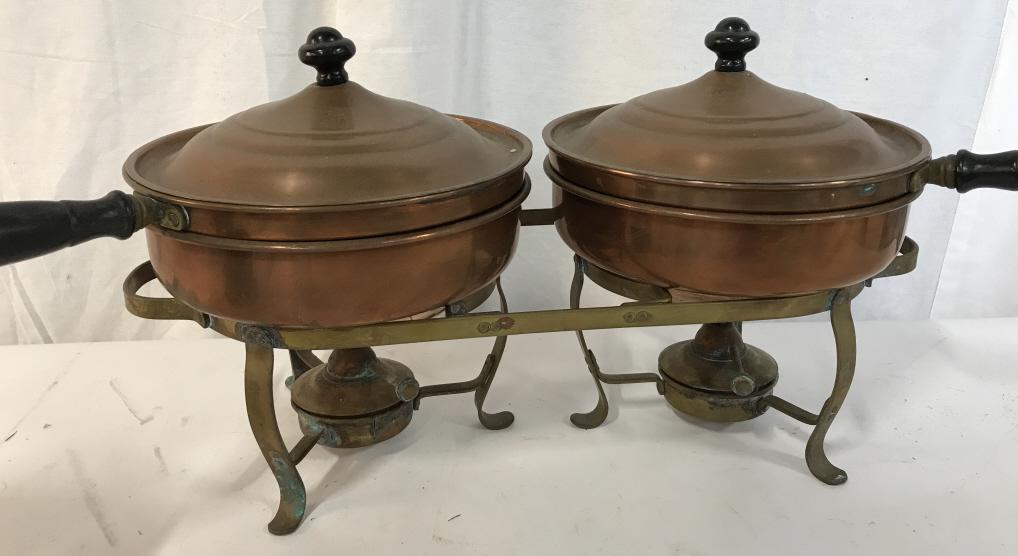 Set 5 Vintage Double pots and burner: Possibly copper pots with outer bowl and lid. Burners n tested for function. Rusting on base is evident. Pots approximately 9 inches in diameter. Base is approximately 19 inches wide and 5 inches tall