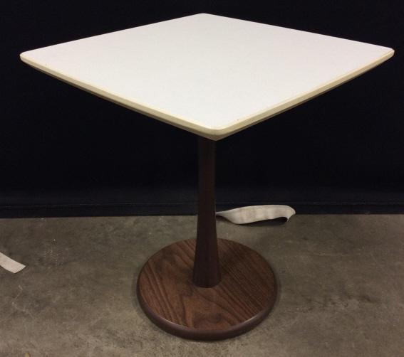 Mid Century Modern Knoll Style Tulip Base table: Piece is mid century modern. Contains Tulip style base. Table top is white toned. Mid Century Modern Table, Mid Centery Modern Side Table, Side Table. Piece measures approx 17 inches tall 16 inches wi