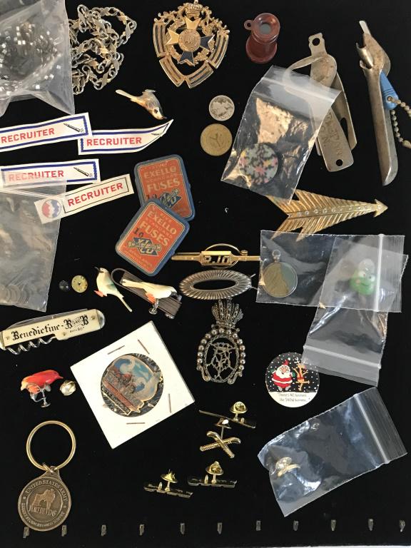 Vntg. Collectible Accessories Lot: Military Motif, Pins,Bittle Openers, Pocket Knife w corkscrew, Recruiter badges, US Army key chain- Ft. Devens, Tie Clips (1 opalescent Shell, 1 labeled beau STERLING), Allegra Bros. Fuses, NYC subway