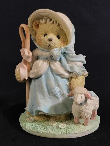 CHERISHED BEARS Ceramic Little Bo Peep Figure: The label reads: Cherished Teddies, Little Bo Peep. A registration number on the bottom reads 4H4/578. The number on the box and figure reads 624802. The piece has been crafted from ceramic. The piece