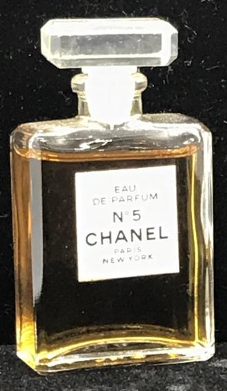 CHANEL No. 5 Eau de Parfum: 8 ml bottle, vintage CHANEL NO. 5 Eau de Parfum. Underside of Bottle reads 8 ml. Measures 2 x 1 in. Chanel, Luxe Parfum, Luxe Eau de Parfum, Chanel No. 5, Vintage Chanel No. 5, Fragrance, Parisian Per