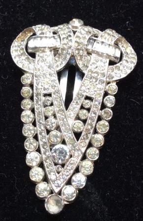 Art Deco Rhinestone Shoe Clip: Silver toned metal, Pave & seed rhinestones. 2 x 1 3/8 in. Clip to a rope or chain use as a necklace. Scarf Clip, Art Deco Clip, Clothing Accessory, Book Page Clip, Office Papers Clip, Rhinestone Deco