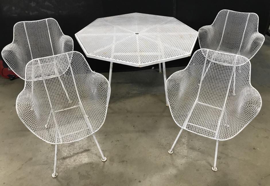 MCM RUSSELL WOODARD Sculptra Chairs & Table: Set 5 MCM RUSSELL WOODARD Sculptra Chairs & Table set of 4 mid-century modern outdoor arm chairs and one Octagon shaped table designed by Russell Woodard (circa 1956) for the 'Sculptura' line. Feature