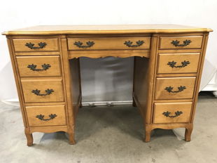For Auction 3 Drawer Leather Top Writing Desk 1940 155 On Feb