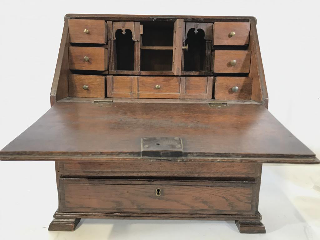 Antique Oak Wood Salesman Sampler Chest: Antique Victorian Footed Tabletop Furniture Piece ,size 14 1/4 in L, 15 in. Ht, 9 in depth. Dovetail Drawers, 2 with Victorian Keyhole (There IS A Key, May not be working condition), several compartme