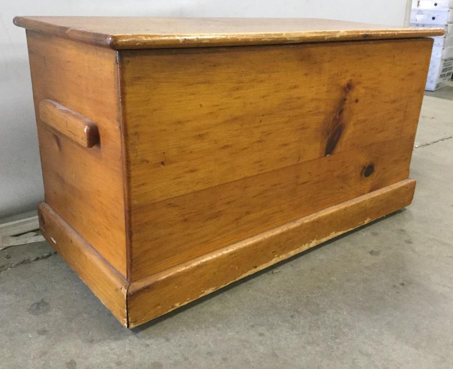Vintage Antique Wooden Storage Chest: Chest is wooden. Piece has flip open lid. Piece is possibly handcrafted. Toy chest, wooden chest, vintage chest, vintage wooden chest. upcycle coffee table, hope chest, linen storage, home furnishings