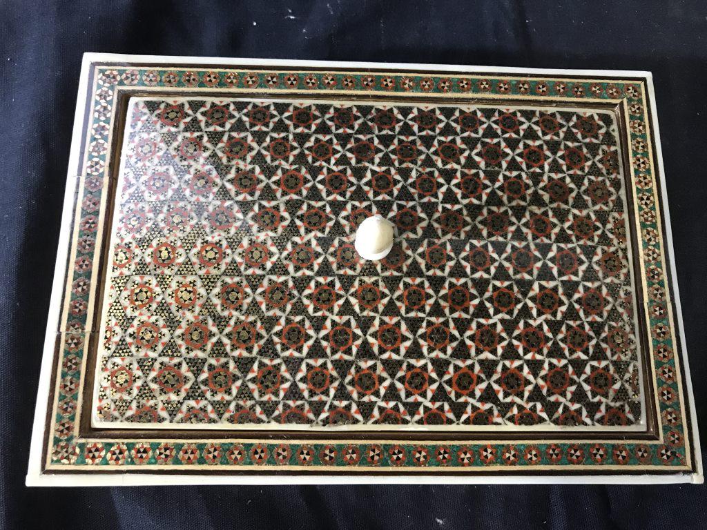 Middle Eastern Style Lidded Wood Trinket Box: Decorative Box, shellacked, with pull off lid. App 7 x 4 3/4 in. No surface issues. Decorative Middle Eastern Arts, Arts & Crafts, Trinket Box with lid, Jewelry box, watch box, tabletop accessory, tab