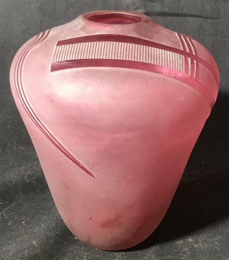 Signed Jim & Connie Grant Cranberry Art Glass Vase: Frosted Cranberry Color Glass Vase, app 6.5 in. Ht, 6 in. wide, 1+ in vase opening. Hand signed on underside, reads ‘Grant ‘86’ . Contemporary Frosted Art Glass Vase, Cranberry Art Glass, Geomet