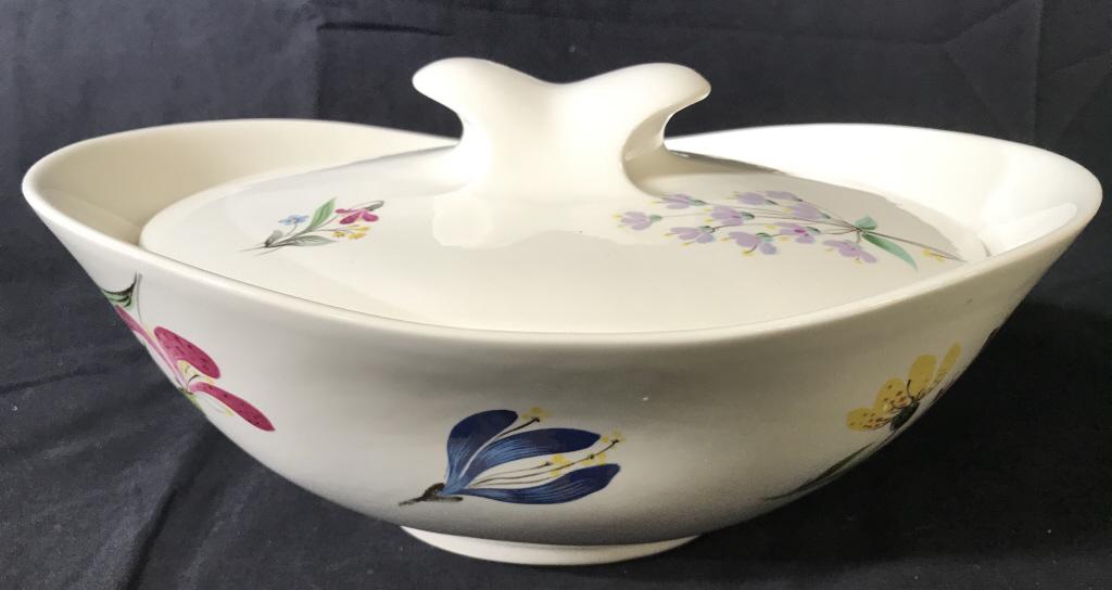 HALLCRAFT EVA ZEISEL Glazed Ceramic Serving Bowl: This is a Serving Bowl from HALLCRAFT, by EVA ZEISEL. The piece is hand painted, decorated with flowers, and glazed. The piece measures approx 4.5 inches H and 11.5 inches W. Serving bowl, collectible