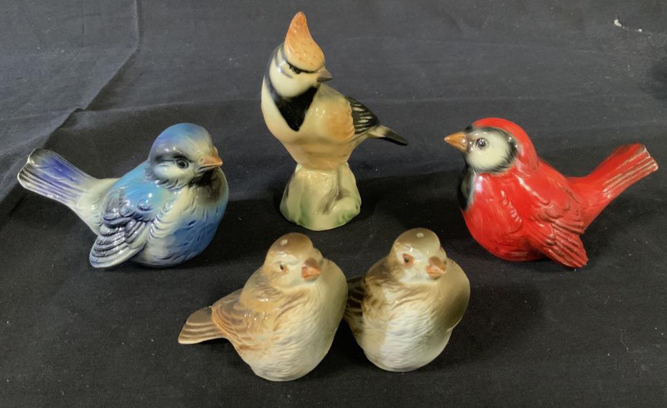 Lot 5 Vintage Goebel West German Bird Figurals: Lot 5 Vintage Goebel West German Painted Ceramic Bird Figurals, one blue bird, one red toned bird, marked on underside Goebel W Germany, measures approximately 4 inches long x 2.75 inches tall, pair o
