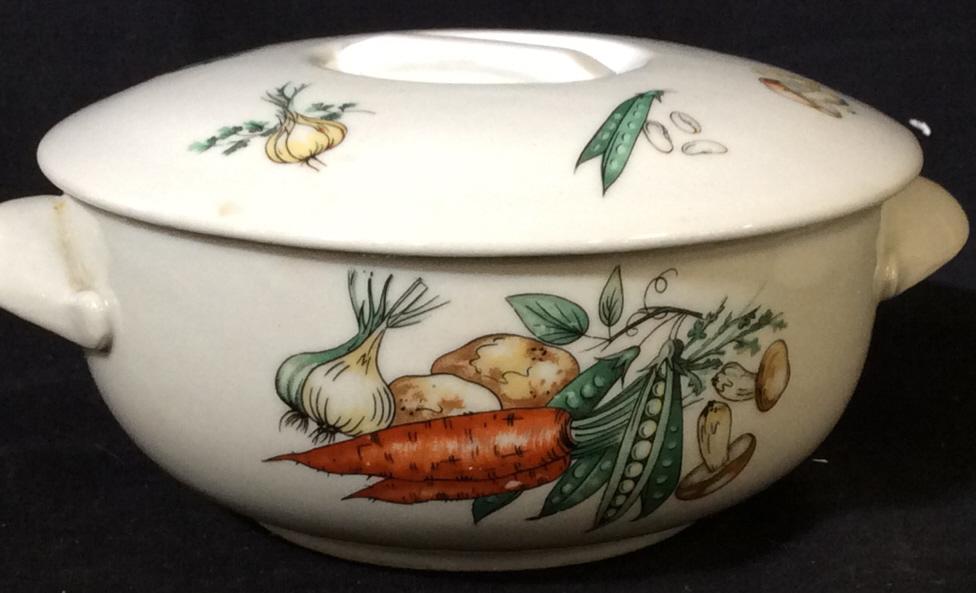Set 3, APILCO Porcelain Cookware France: Oval casserole bakeware, medium and large size (12.8 x 8 in. ) both with extended rim for lifting. App 2 & w2.5 in deep. Matching serving bowl with lid, 7 in wide, 3 in tall. All stamped on underside,