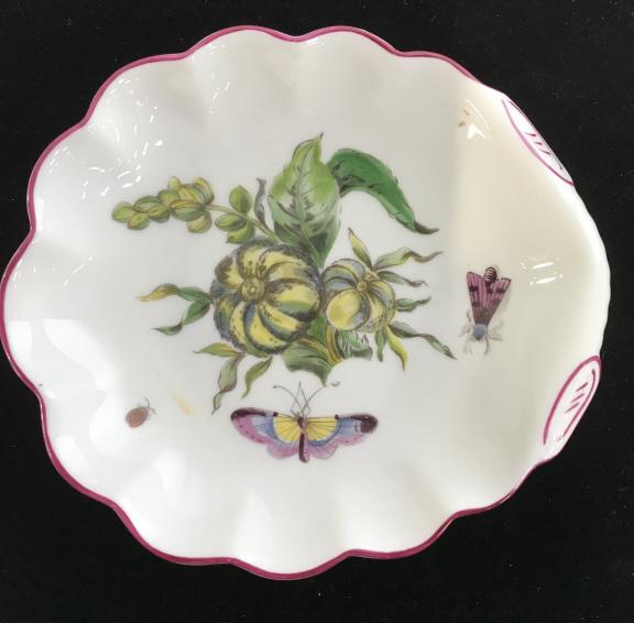 Lot Vintage White Porcelain Tableware, MMA: VA Portuguese Porcelain Candy dish made for The Metropolitan Museum of Art. Labeled ‘MOTTAHEDEH’. Hand painted, scallop edge. No issues. White porcelain dinner plate, center floral, worn gilt, app
