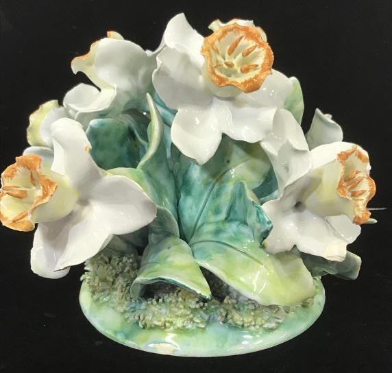 CAPODIMONTE Style Porcelain Daffodil Sculpture: App 6.5 in tall, 8.5 in wide, ceramic daffodil sculpture, some chips, Aqua green glaze over with white & light yellow ceramic daffodils. Daffodil centerpiece, hand made ceramic flower sculpture, CAPOD