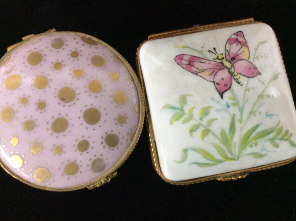 Vintage Lot 4 LIMOGES Pill Boxes , Dish: All Trinket boxes read LIMOGES FRANCE. All hand painted and collectible. Use for daily medication, Jewelry, shelf decor, more. Pink egg box with brass center, floral snap, all white glazed porcelain i