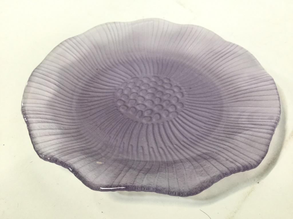 Set 6 Art Glass Plates W Frilled Rims: Lot includes 6 purple toned art glass plates. Plates are slightly frilled near rims. Each measures approx 7 inches wide. 1 plate has chip. Art glass plates, purple plates. tableware, tabletop accessor