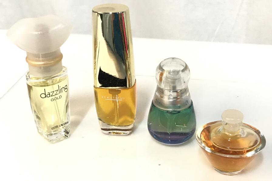 Lot 4 Estée Lauder Perfume Samplers: Dazzling Gold Spray, Beautiful Spray, Beyond Paradise Spray, Tuscany Per Donna. All Estée Lauder Avg .14 oz. Full sampler Bottles. Perfume Samplers, Parfum, Eau de Parfum, Perfume, Vintage Collectibl