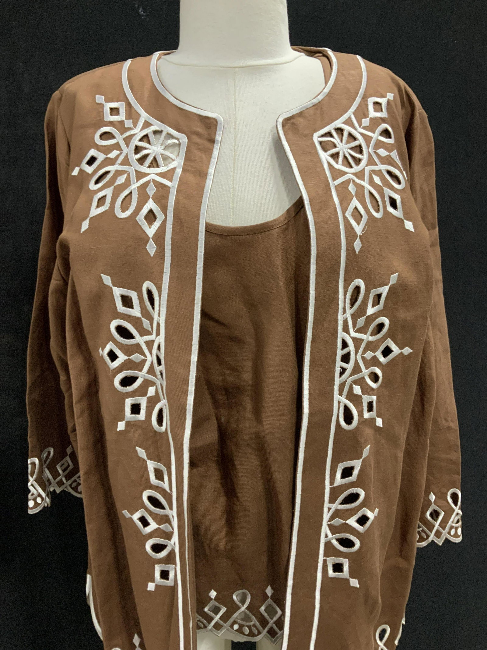 Bob Mackie Silk, Linen Ladies Spring Blouses: Lot 3 Bob Mackie’s high end ready to wear clothing collection. Silk Lined mosaic acetate long sleeve blouse with wide flat cuffs. From buttons, high crew neck, size Small. Linen/ Cotton top ensemble