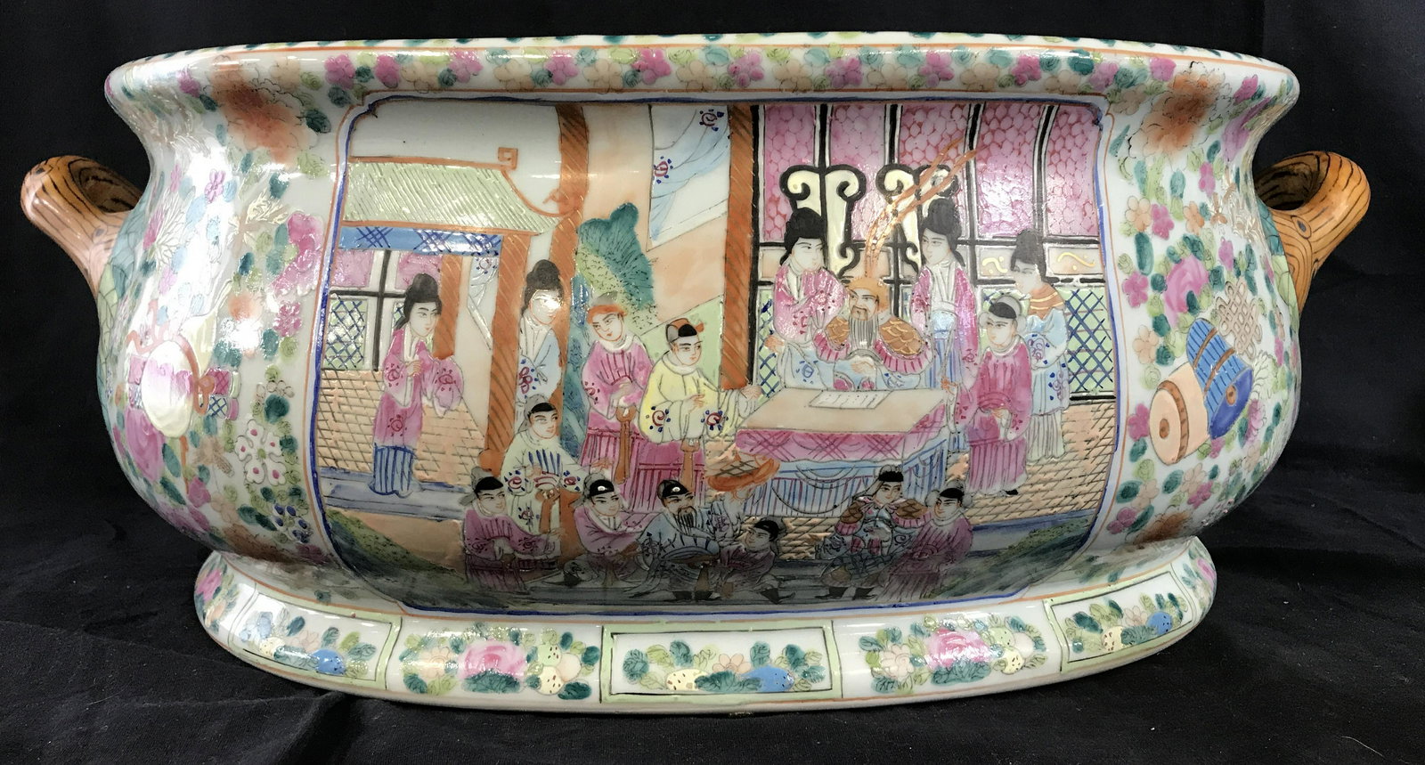 Signed Vintage Chinese Famille Rose Large Cachepot: Signed Vintage Painted Enamel Chinese Famille Rose Large Cachepot, hand painted side handles with wood grain motif, interior of pot has hand painted fish and aquatic plant design, exterior of pot depi