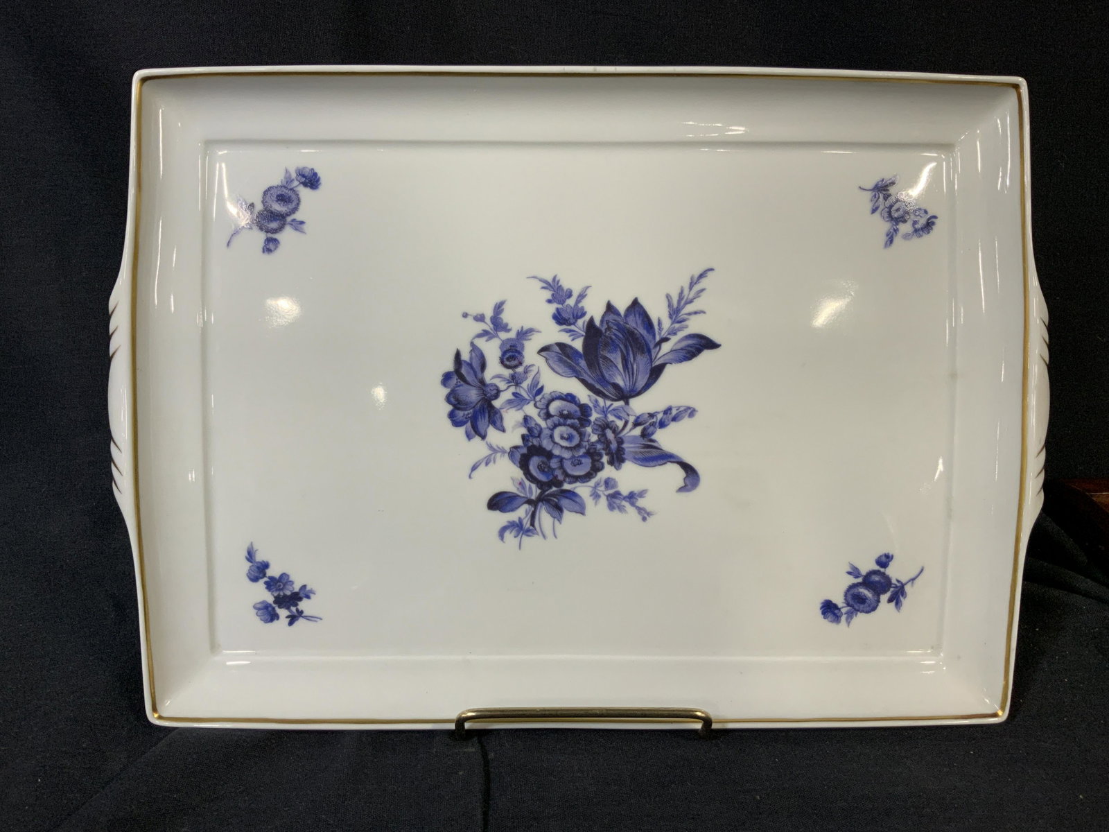 Richard Ginori Italy Porcelain Platter: Reads on underside Richard Ginori Italy, sticker reads 47 Twins the Official Hat of The Fan, Fits all. White porcelain platter, blue and black toned printed floral design, Gilt trim. Measures approx 1
