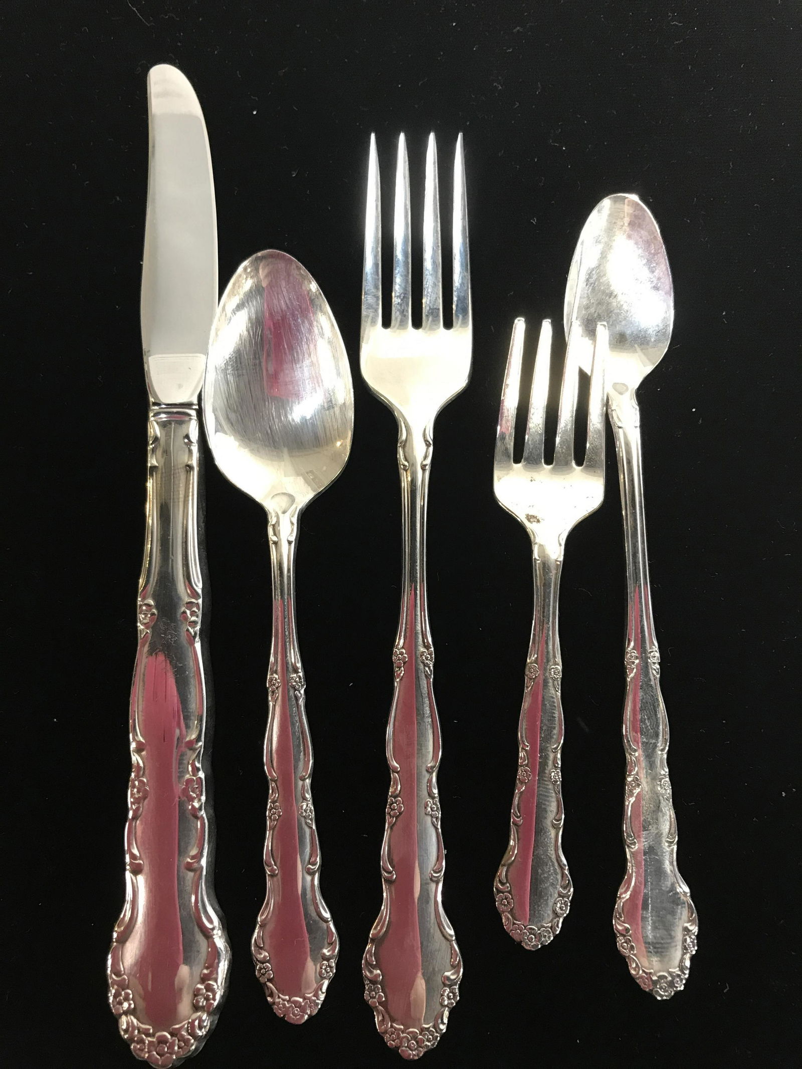 Lot Vtg. Stain. Steel & Sterling Partial Flatware: Total Lot 20 2 vintage Sterling Silver J.A. HENCKLES SOLINGEN Knives, large handles, wide surface, (reads 800 w/ Designer hallmark symbols on handle), 10 in. long. Set 10 BAILEY & Co. Sterling Tea Spo