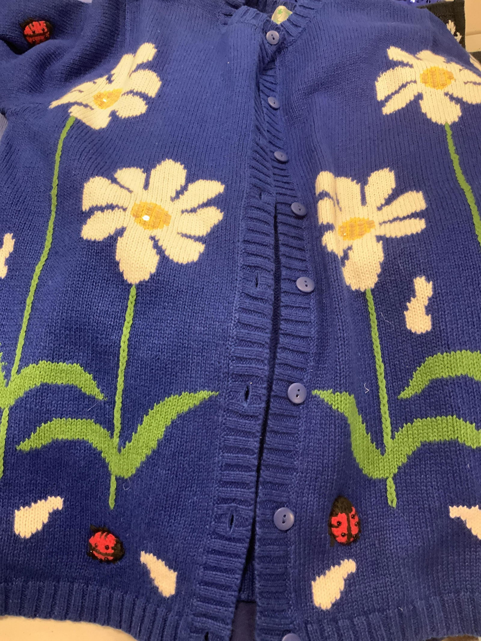 Group Lot 11 Blue Toned sweaters: Ladies fashion vintage to newer, tones of blue, cotton, knit, wool and more sizes medium, brands include cashmere, designers originals, BURBERRYS CASHMERE size medium, Quaker Factory, some need cleani