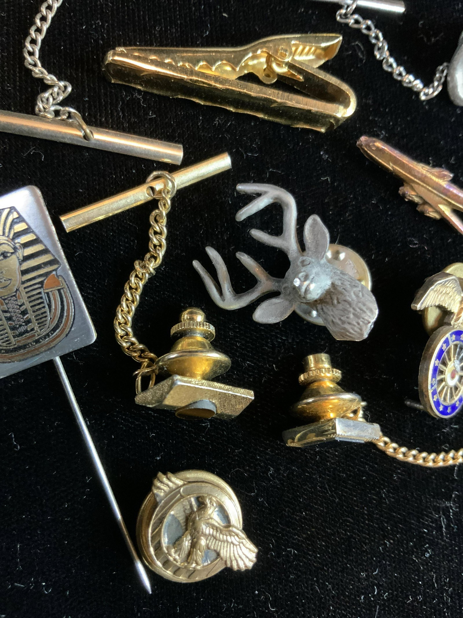 Group lot Vintage Cuff links, lapel pins more: Some military pins, tie clips, army. Navy collectibles, some singles, Group lot vintage estate jewelry, cuff links, tie clips, lapel pins, some gold toned some silver toned some pins with chains, vint