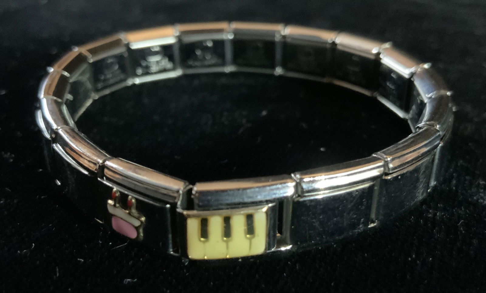 Silver Toned Bracelet, Italy: Stainless steel chain link bracelet, with enamel work, marked Firenze, stainless steel, made in italy jewelry, estate jewelry, ladies wearable fashion accessories