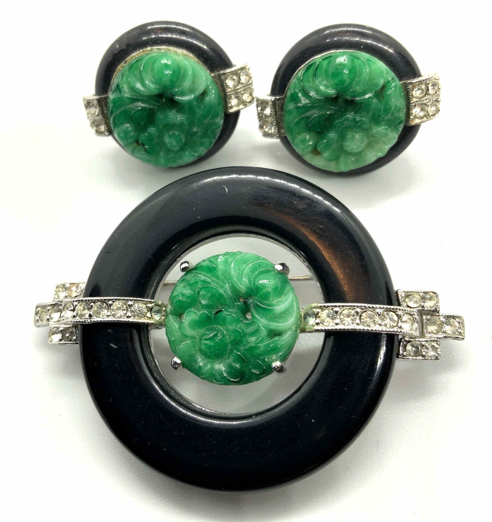 Kenneth Lane Vintage Jewelry Set: Black with jade style medallions and rhinestone details, brooch with clip on earrings, vintage jewelry, designer costume jewelry estate jewelry, diameter of brooch app 2,5 inches, fashion jewelry