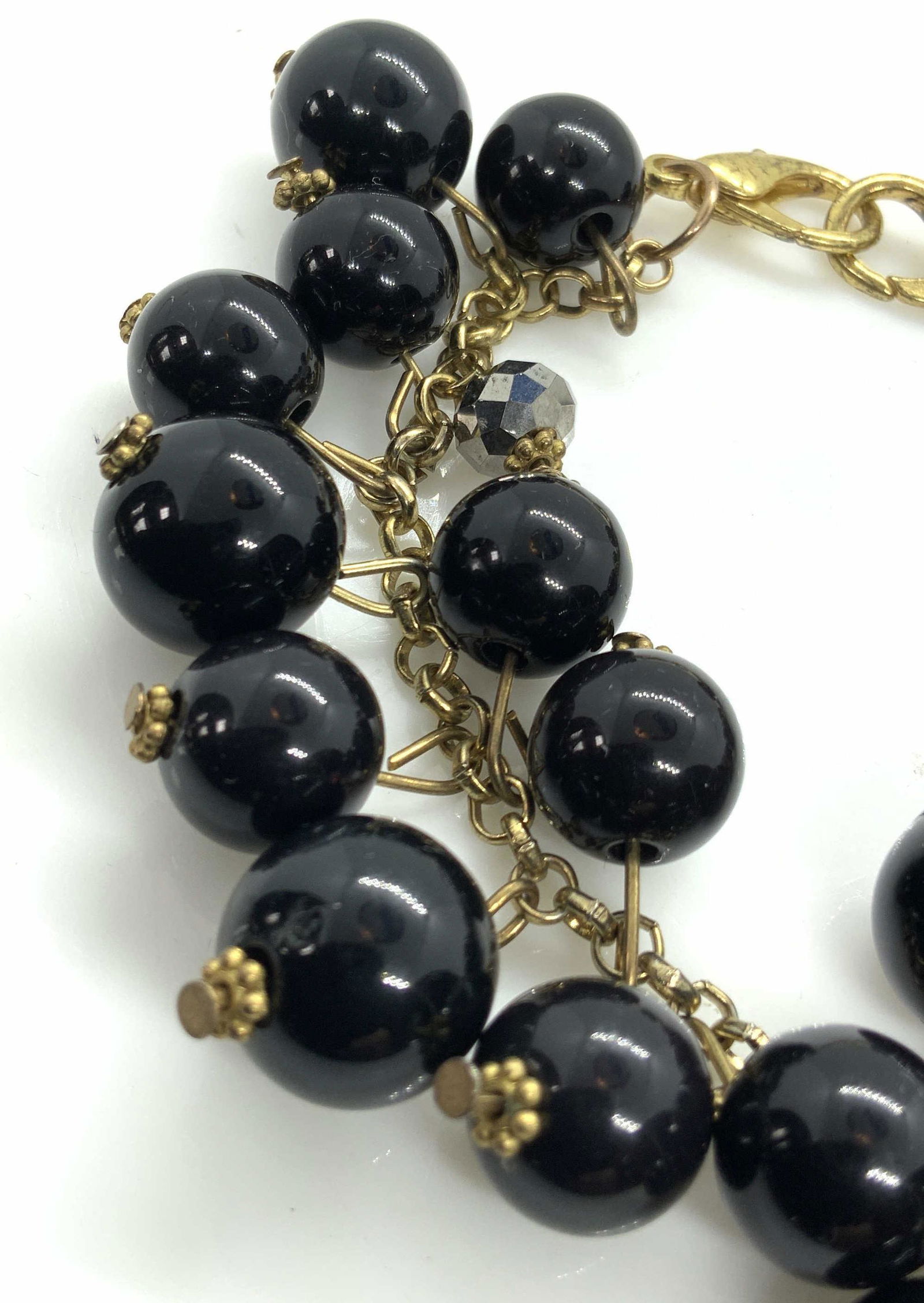 Black Bead Gold Toned Bracelet: Vintage jewelry, fashion jewelry, chain link bracelet with dangling black beads, measures app 7 inches