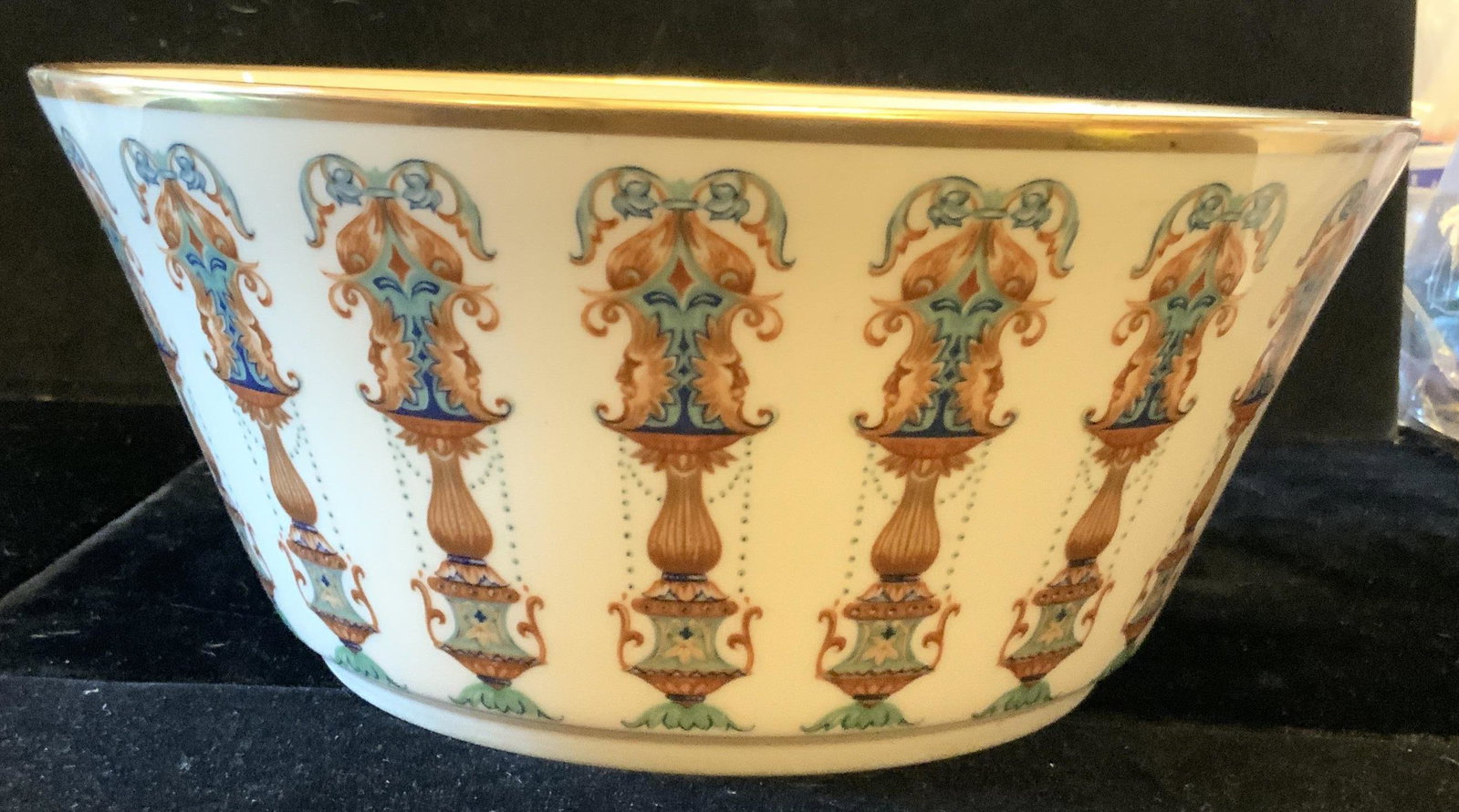 Lenox Porcelain Serving Bowl, USA: Made in USA patterned centerpiece bowl, fruit bowl, serving bowl, tableware measures ht 5 inches diameter app 10.5 inches