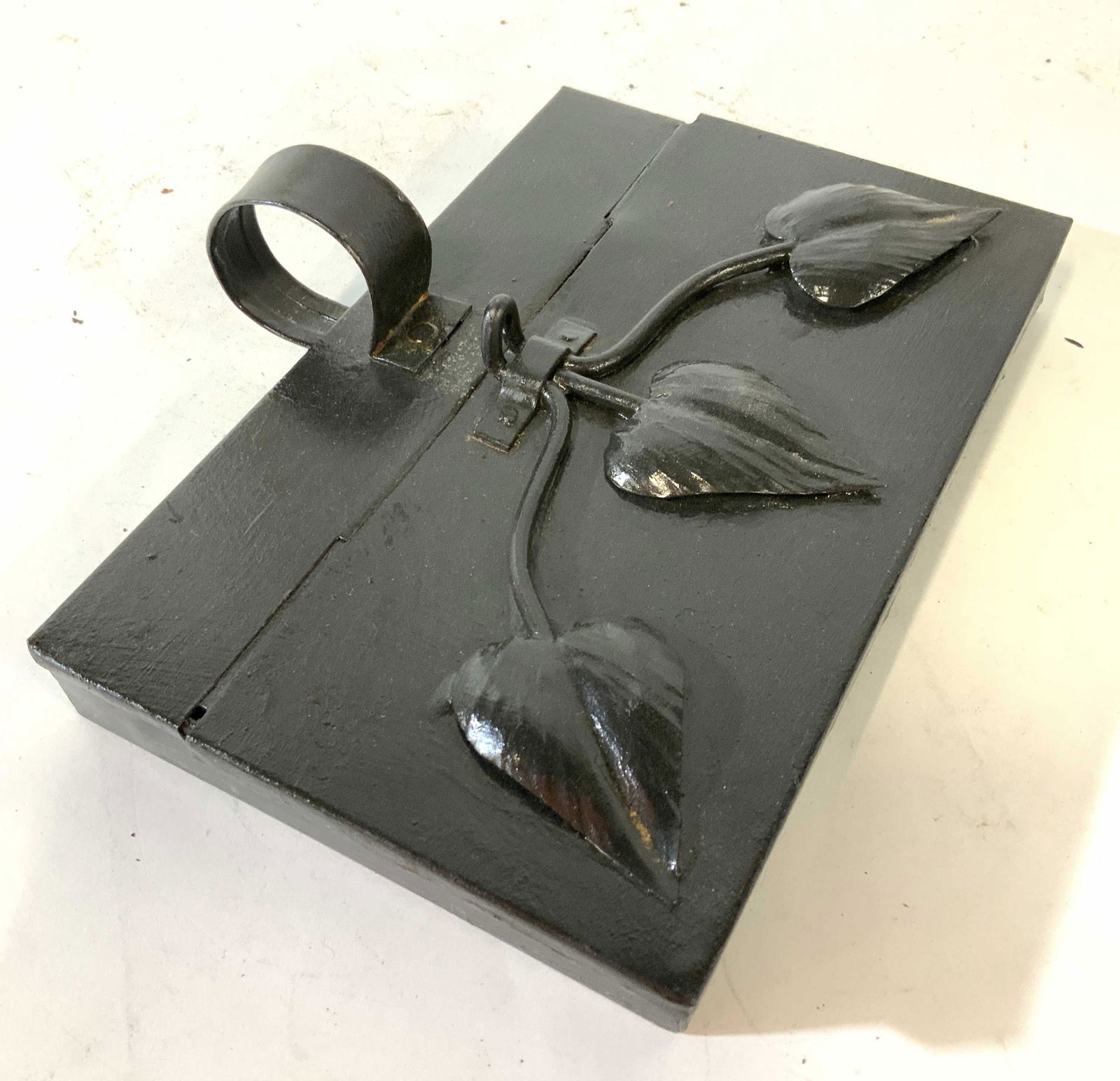 Painted Metal Hinged Butlers Tray: Service tray, butler caddy, crumb caddy, vintage possibly antique, painted metal with thumb holder, raised leaf and vine design, hinges open close, collectible, table ware, decorative arts, measures h