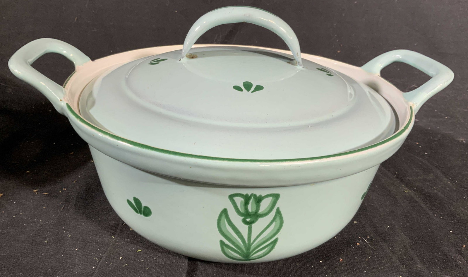 Vintage DRU Holland Kitchen Ware: Labeled for DRU made in Holland, vintage kitchen ware, cook ware, bake ware, lidded pot measures ht 6 inches, diameter to handles 10 inches, vintage kitchenware, ironware