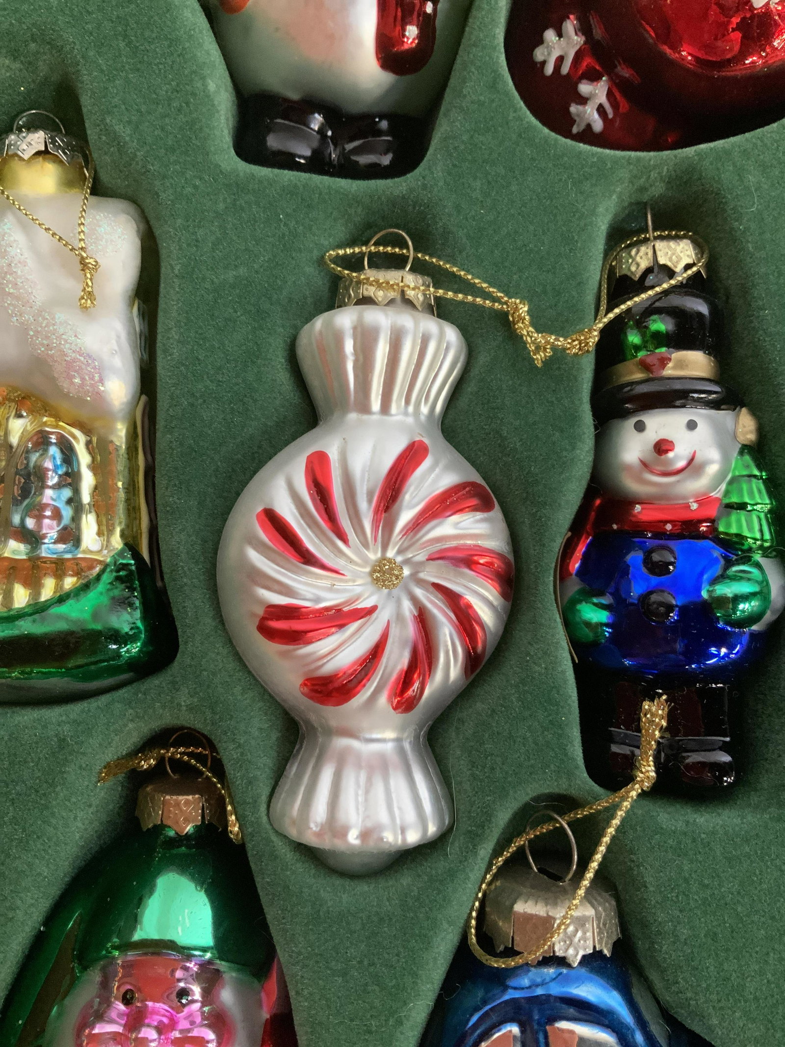 Box Thomas Pacconi Blown Glass Ornaments: Vintage Christmas Ornaments, Holiday ornaments, vintage Christmas decorations, wood box with certificate of authenticity that each ornament was hand blown glass, vintage ornaments include snowmen, San