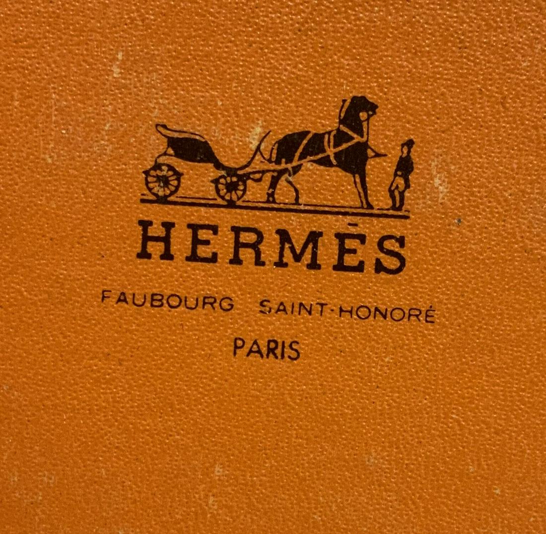 Group Lot 40+ Hermès, Tiffany Boxes and Bags: Hermès, Prada, Boxes, dust protectors, felt carry bags and more from luxury designers Hermès, Tiffany and Co, Salvatore Ferragamo, Suarez Italy, Gucci, Hermès, and more,different sizes, different c