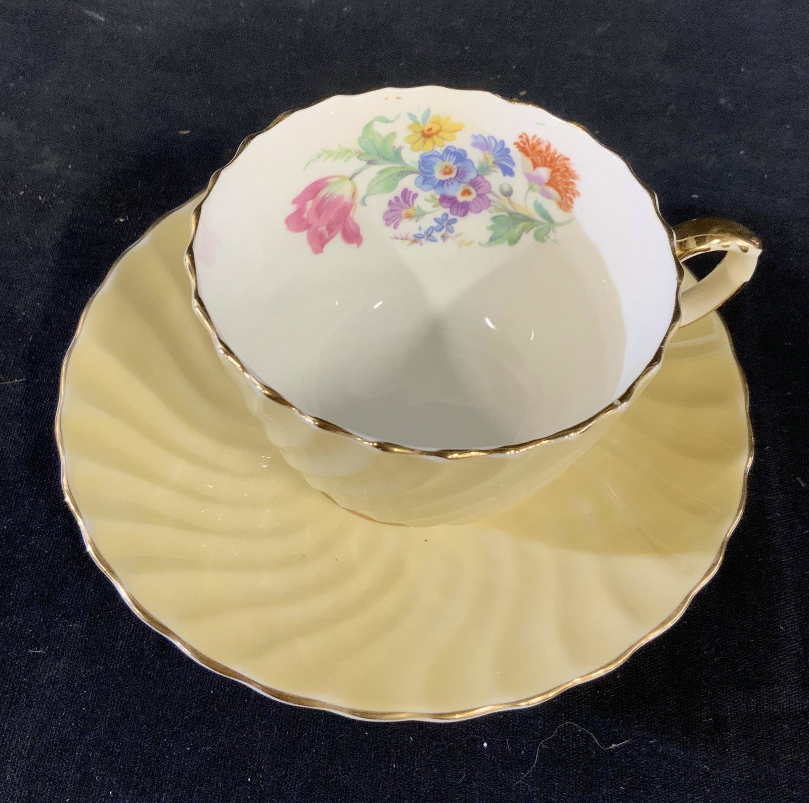 Collectible Aynsley Porcelain cup saucer: English porcelain cup saucer set, measures ht 2.5 inches diameterb5.75 inches, coffee service, tea service, collectibles, tea service for one, tableware, collectible china