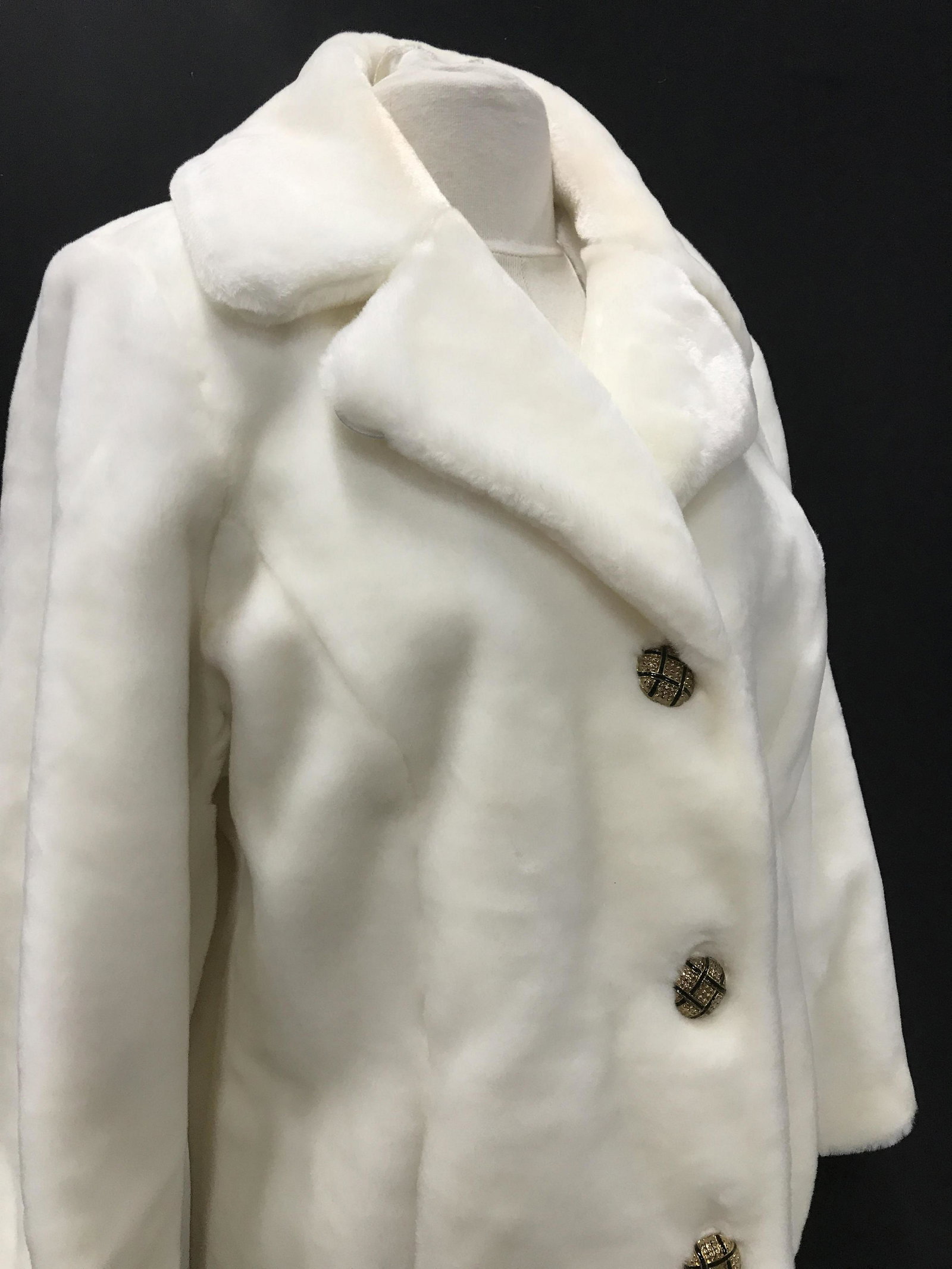 Dennis Basso Luxe Plush Coat, Size M: Cream Plush Coat by Designer Dennis Basso. Interior lined with Dennis Basso Monogrammed Lining. 3 button Gold tone and enamel In front, including sleeves. Front pockets. 2 Interior chest pockets, extr