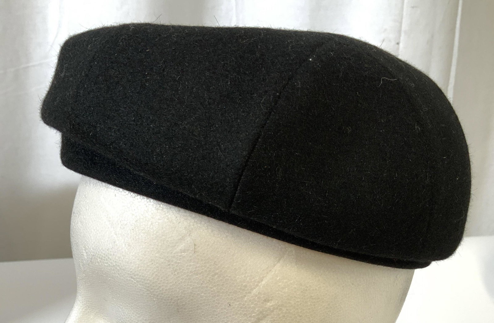 HATTIE CARNEGIE NEW YORK Vintage Wool Hat: Vintage fashion accessory, black wool hat, label for Hattie Carnegie, luxury retro fashion accessory, beret,