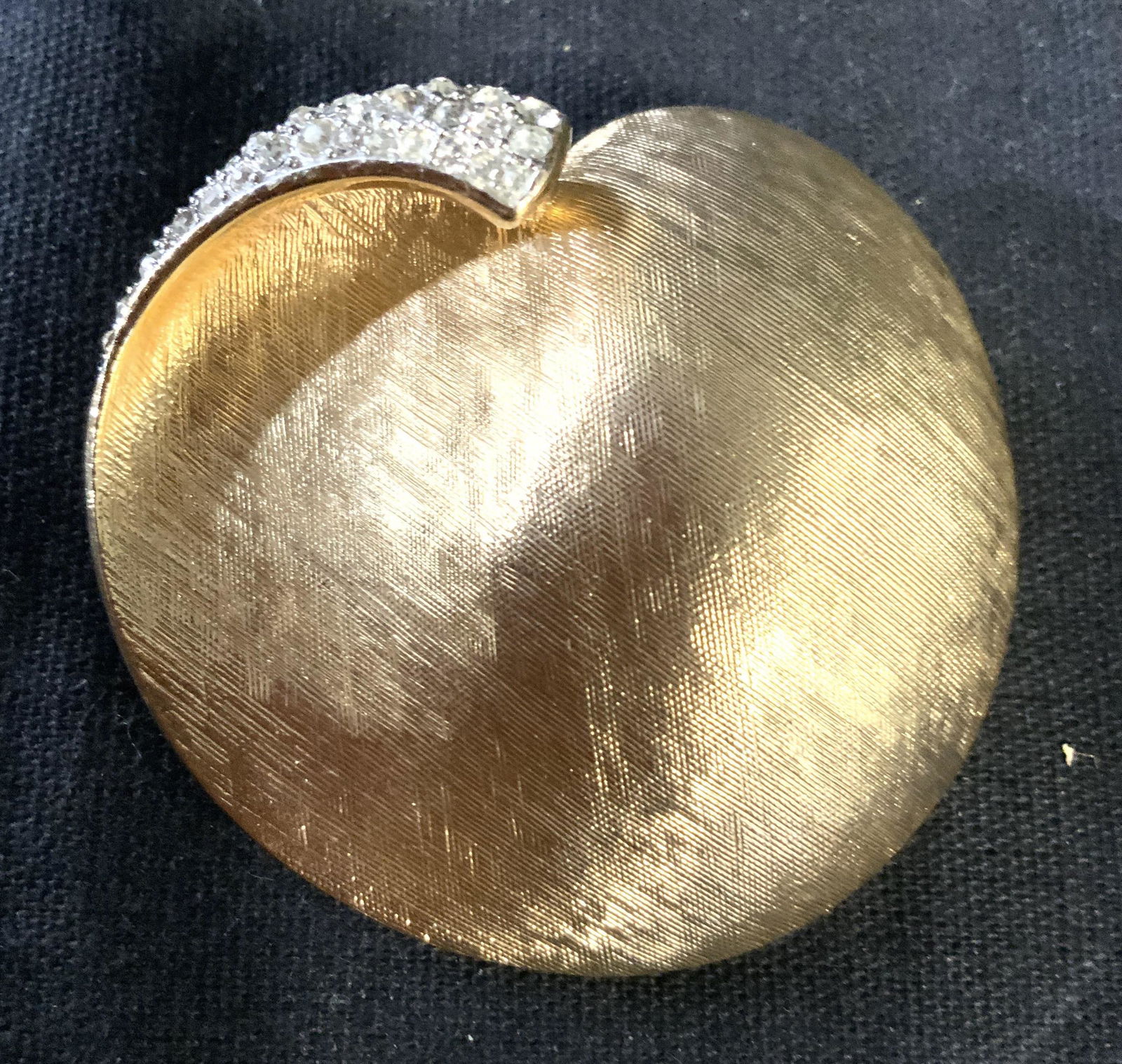 TRIFARI gold Toned Rhinestone Brooch: Vintage jewelry, estate jewelry, designer costume jewelry, signed TRIFARI, diameter app 2 inches, designer fashion jewelry