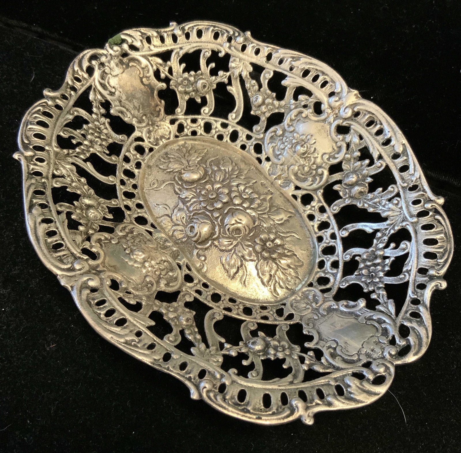 800 Sterling Silver Art Nouveau Candy Dish: Richly detailed , Reticulated, hand crafted Silver dish, bon bon dish, candy dish, trinket dish, Nut Dish, Repousse chrysanthemums, grapes, vines, sinuous curves S scrolls and C Scrolls, pierced sides