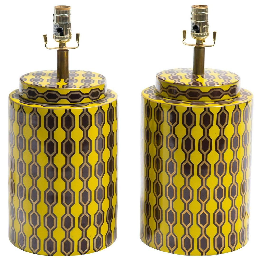 Pair Designer Kelly HOPPEN Porcelain Lamps: Colorful porcelain lamps in tea canister form, geometric pattern detail, luxury designer Kelly HOPPEN Home decorative arts, furniture, lighting, table lamps, yellow green chartreuse tones, yellow gree
