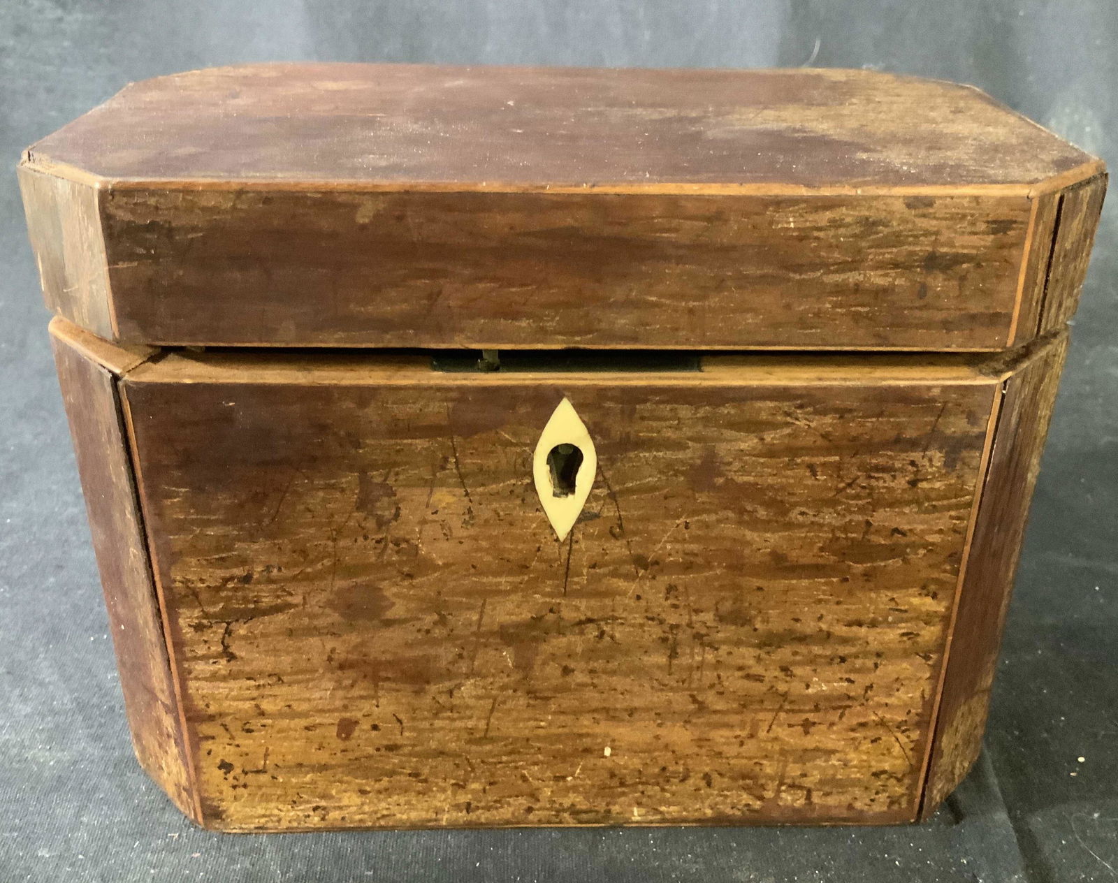 Antique Mahogany Tea Caddy: Tea box, mahogany box, brass accents, possibly English, antique collectible, decorative objects, table ware, measures closed ht 5.5 inches top 7 by 4 inches, up cycle as trinket box, keep sake box, de