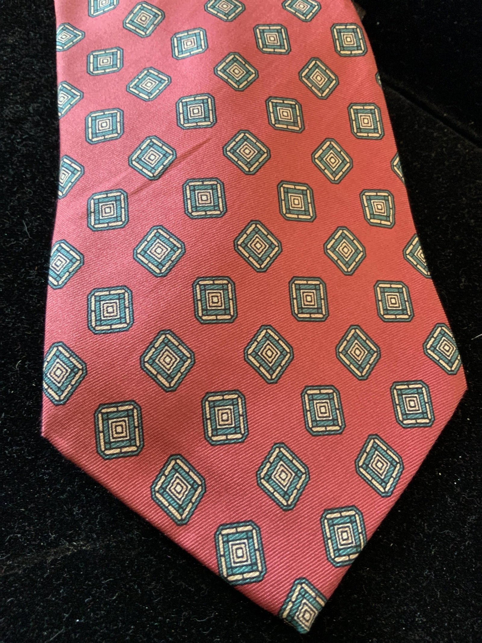 Hardy Amies Seville Row London Tie: British luxury designer silk neck tie, fashion accessory, silk wearable, Label reads Hardy Ameis London All Silk