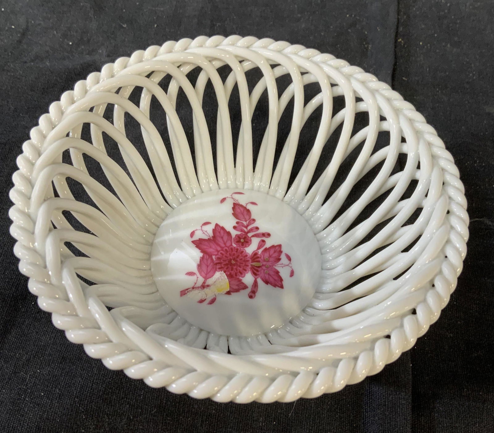 Herend, Hungary, Hand Painted Porcelain Dish: Dish, bowl, marked for Herend, Porcelain, measures ht 2.5 inches diameter 5.5 inches, collectible Herend Porcelain, table ware